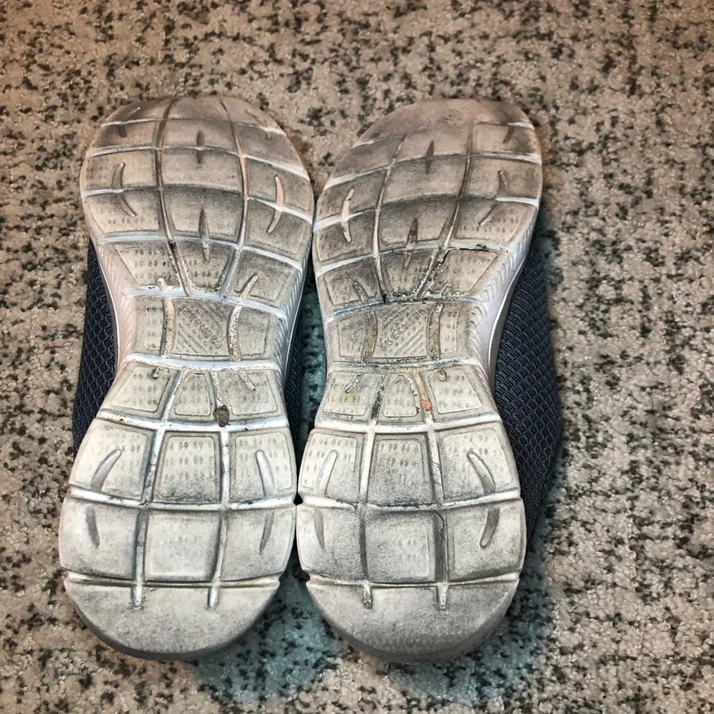 Sketchers Summits Gray Memory Foam Slip On Sneakers Size 9